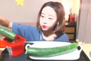 娱乐吃瓜酱招待朋友,与好友共享欢乐时光的秘籍分享